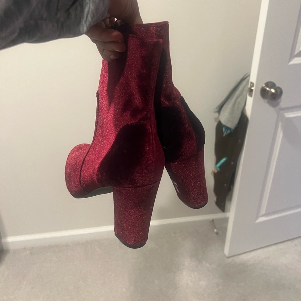 Elegant Red Velvet Ankle Boots